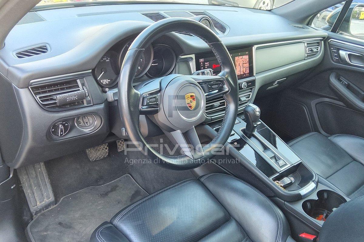 PORSCHE Macan 2.0