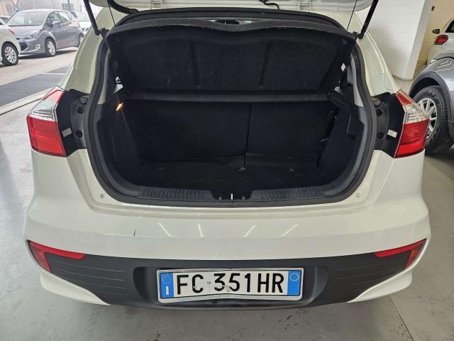 Kia Rio Rio III 2011 5p 1.1 crdi Active EURO 6