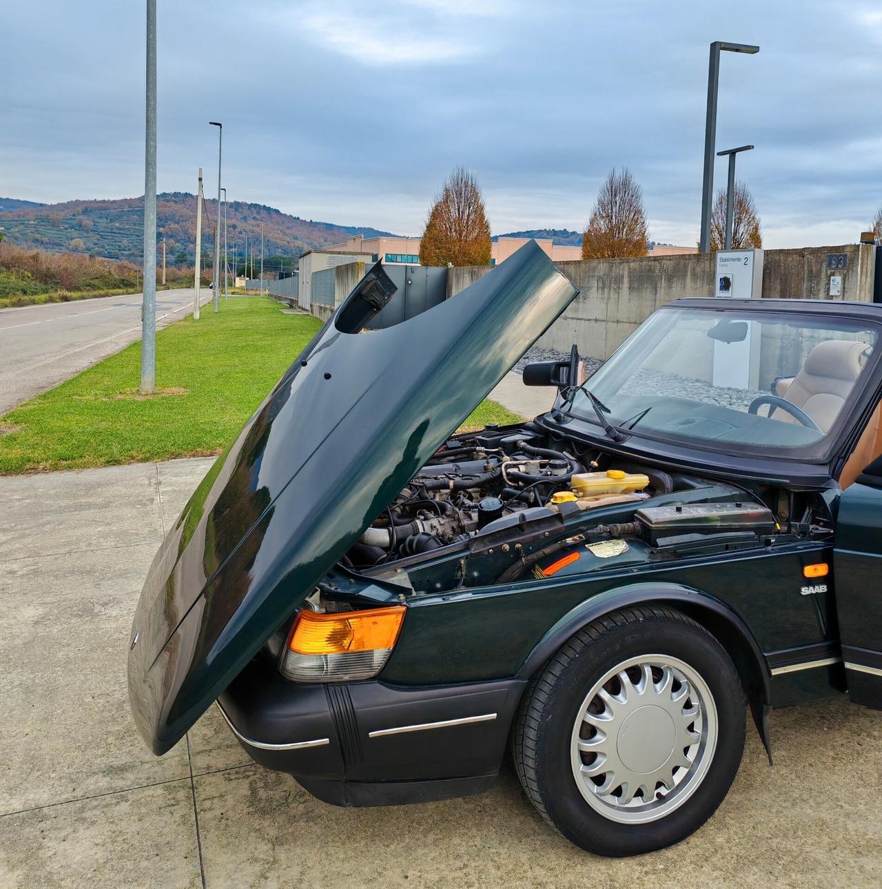 Saab 900 EP Cabriolet (Magnifica)