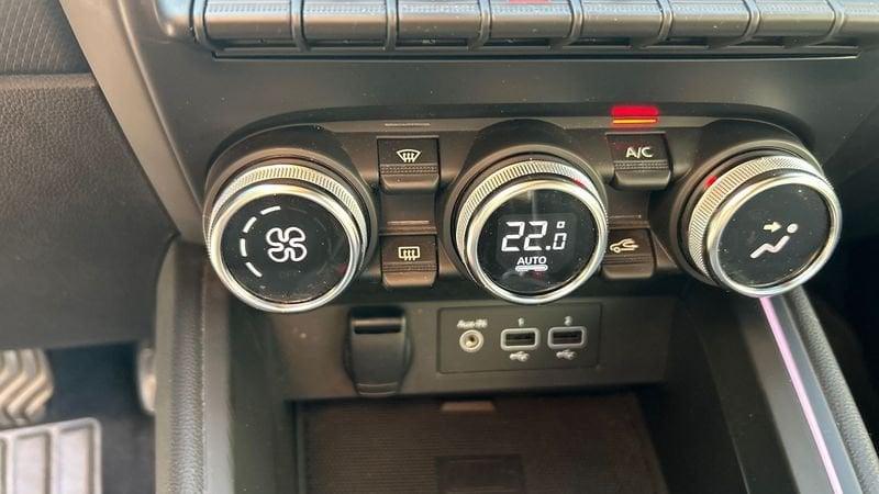 Renault Clio 5 Porte 1.6 E-Tech full hybrid 145cv Techno A 5 Porte 1.6 E-Tech full hybrid 145cv Techno