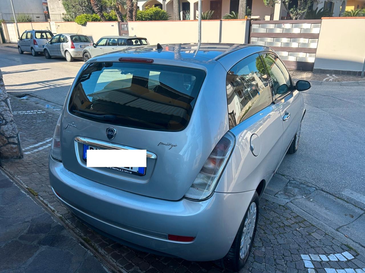 Lancia Ypsilon 1.3 MJT 75 CV Argento
