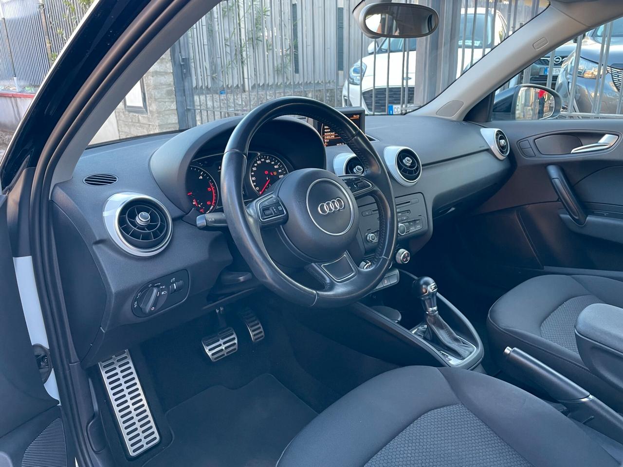 AUDI A1 SPB 1.6 TDI S tronic S LINE EDITION