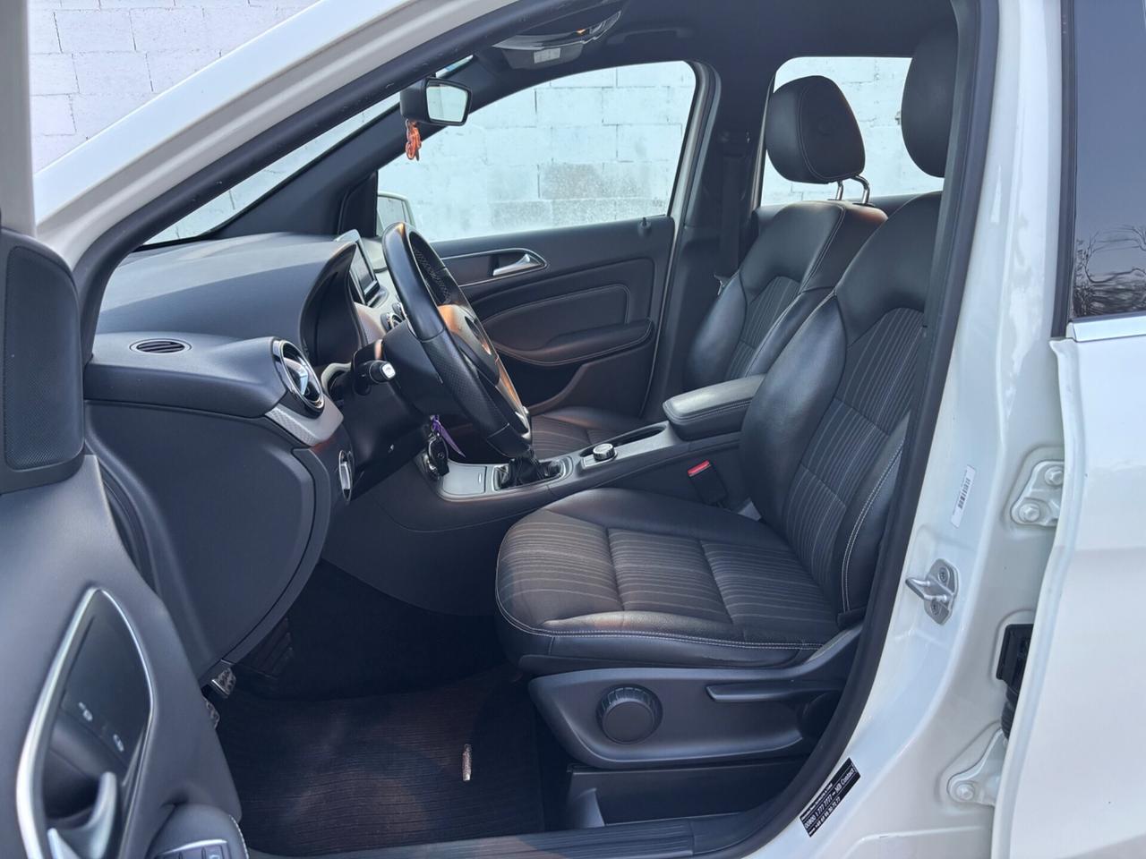 Mercedes-benz B 180 CDI Executive ( motore mercedes )