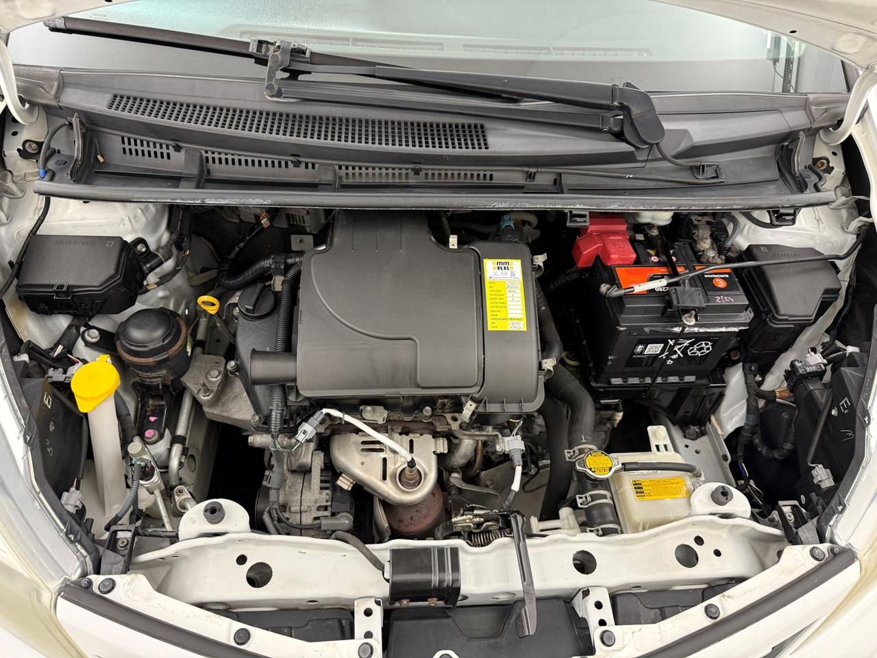 TOYOTA Yaris III 2011 Yaris 5p 1.0 Lounge