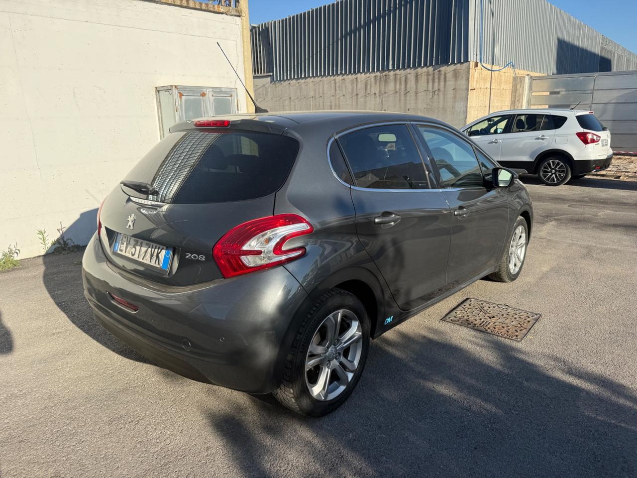 Peugeot 208 1.4 HDi 68 CV 5 porte Allure
