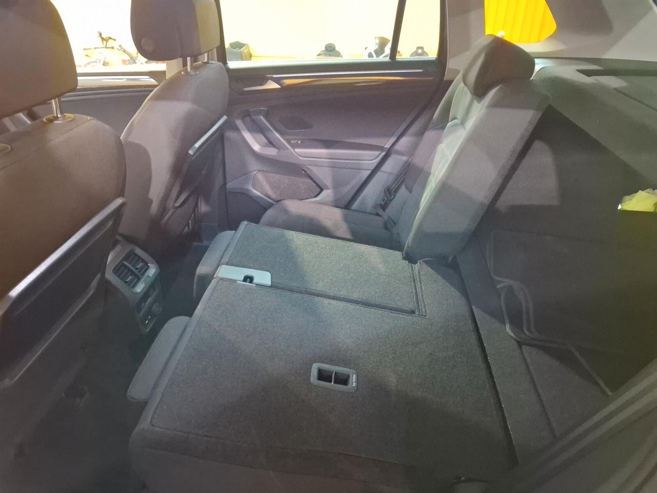 Volkswagen Tiguan 2.0 TDI SCR DSG 4MOTION Sport BMT