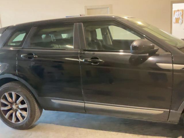 LAND ROVER Range Rover Evoque 2.2 TD4 5p. Loire Edition Pure Tech