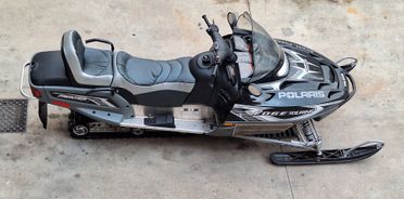 motoslitta polaris touring 800 4 tempi