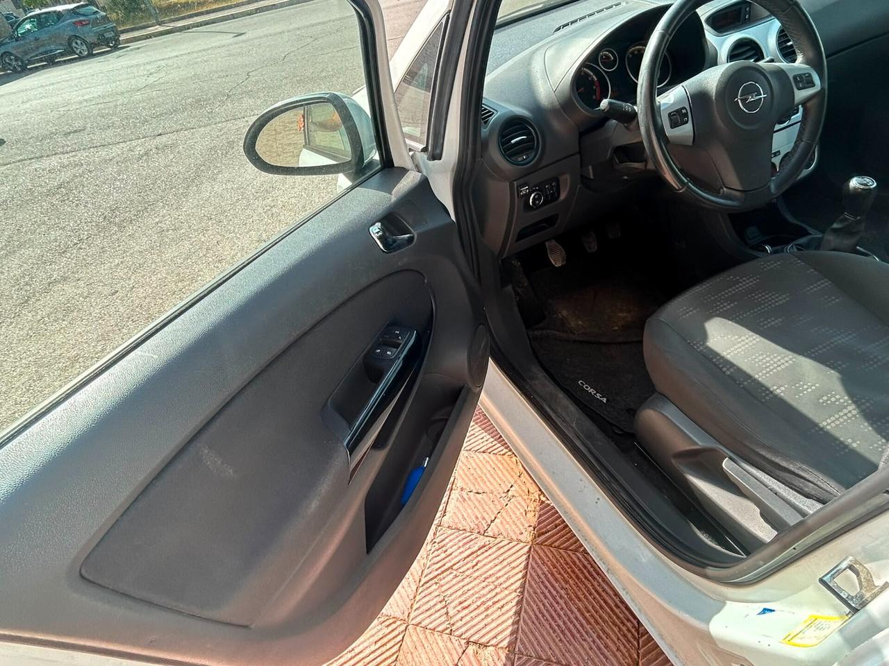 Opel Corsa 1.2 85CV 5 porte GPL-TECH Club