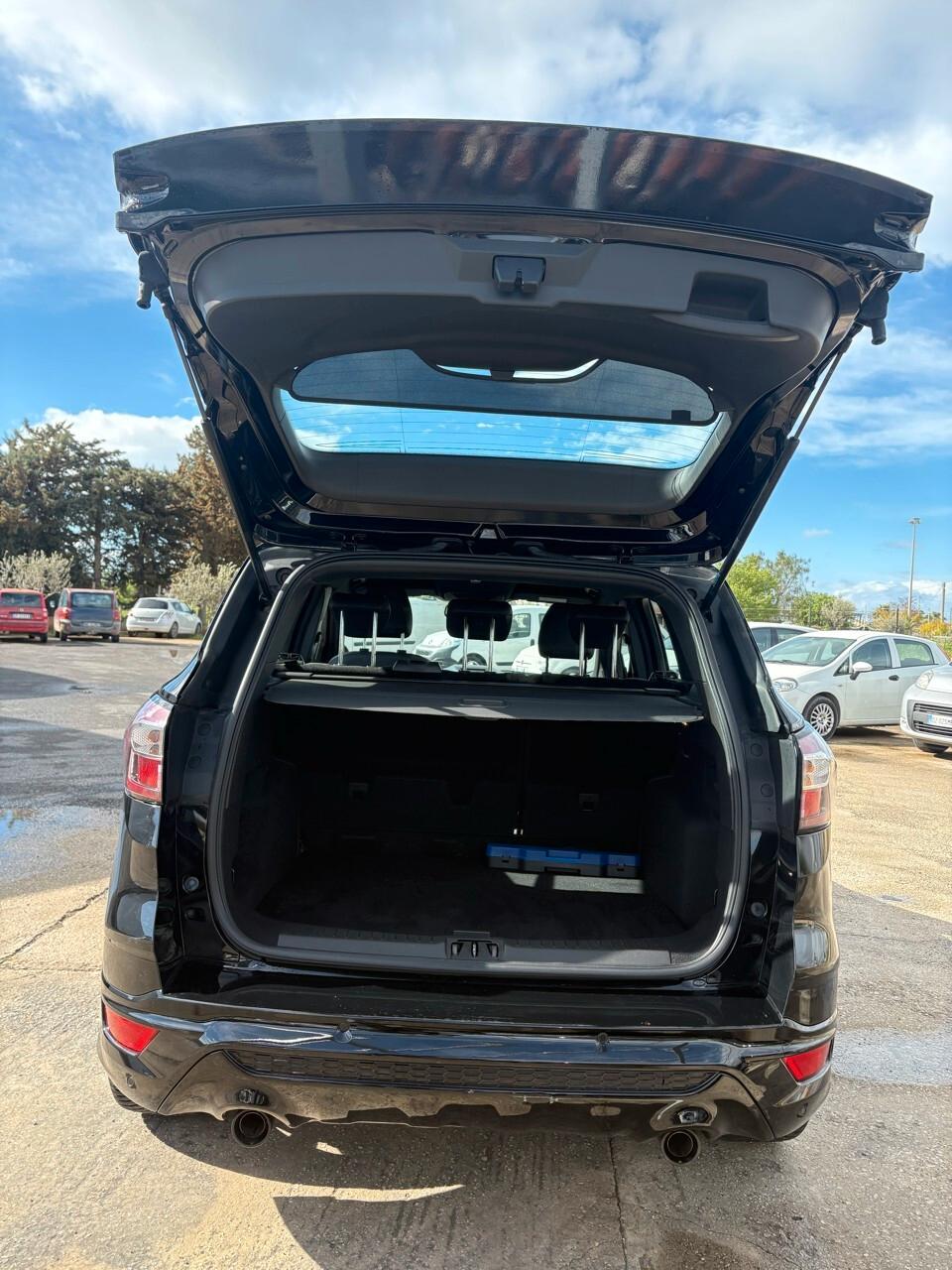 Ford Kuga 2.0 TDCI 120 CV S&S 2WD ST-Line