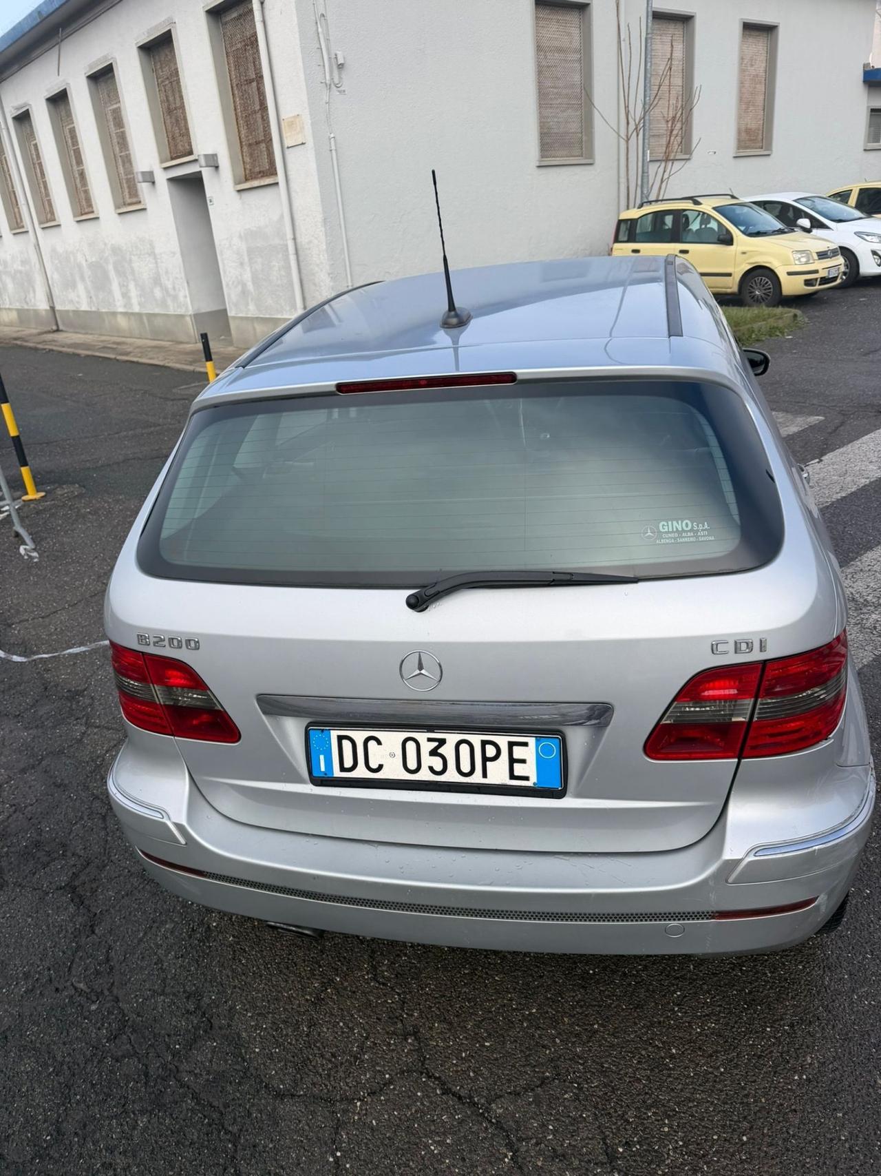 MERCEDES BENZ B200 CDI