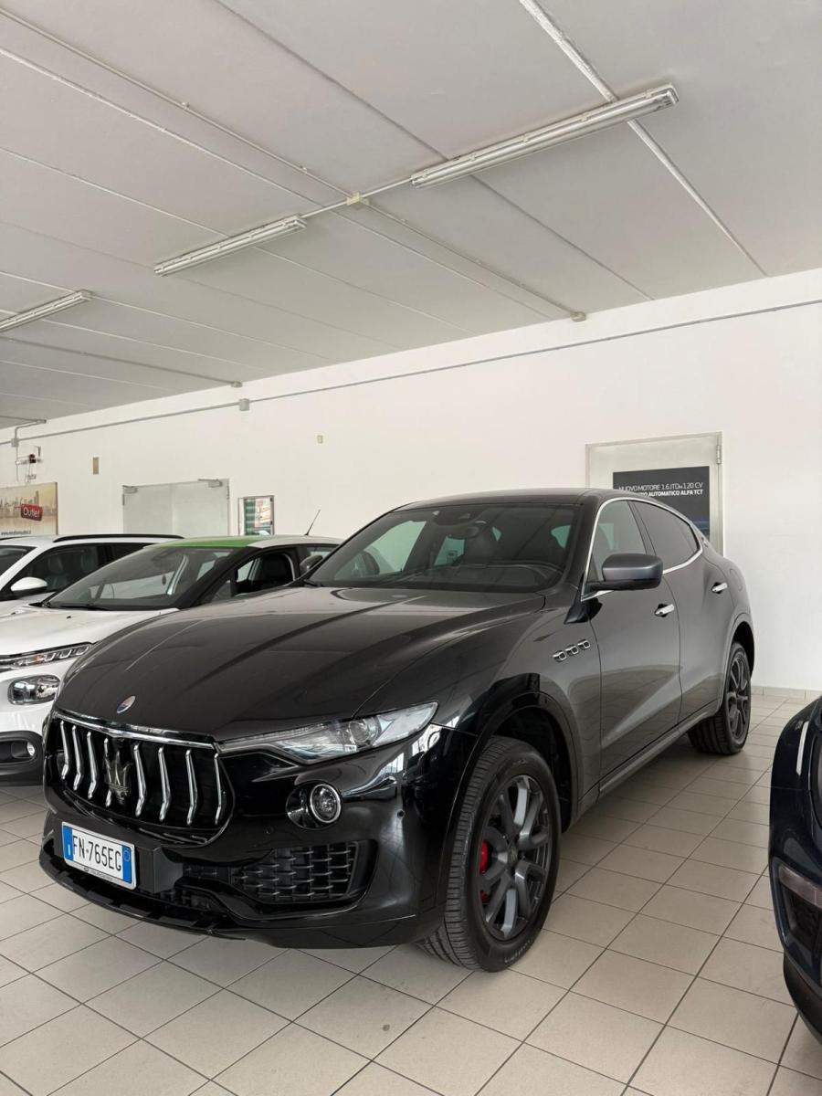 MASERATI - Levante - V6 Diesel 275 CV AWD Nerissimo
