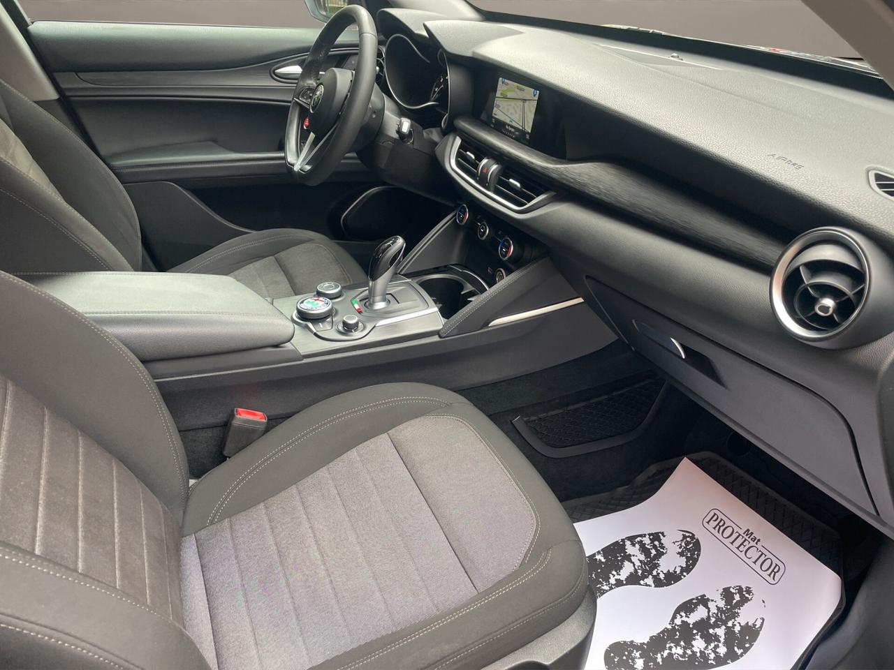 Alfa Romeo Stelvio 2.2 Turbodiesel 180 CV AT8 Q4 Business