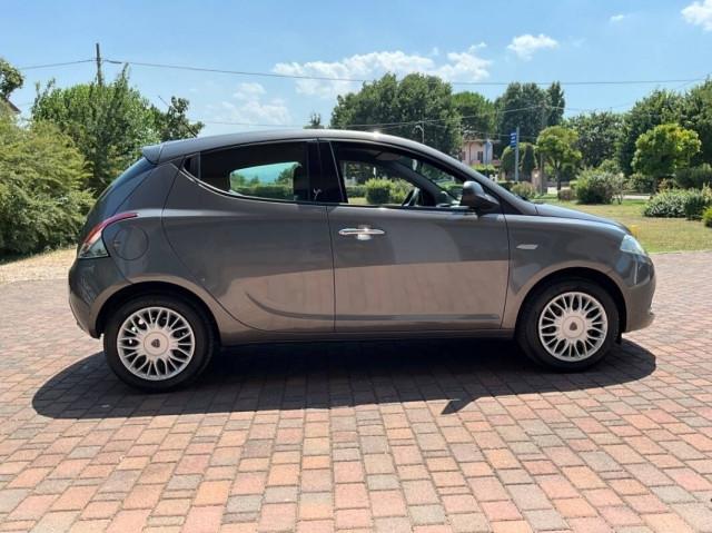 Lancia Ypsilon 1.2 Silver ecochic Gpl 69cv