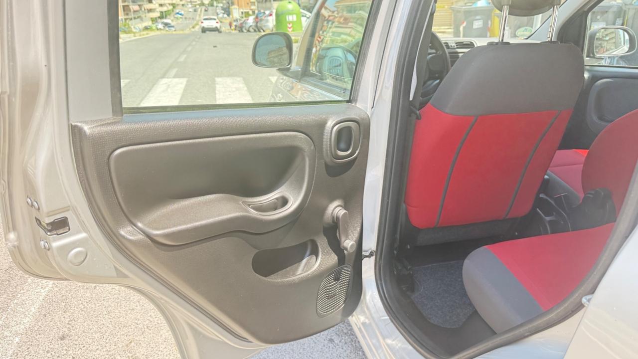 Fiat Panda 1.2 Lounge LED PDC