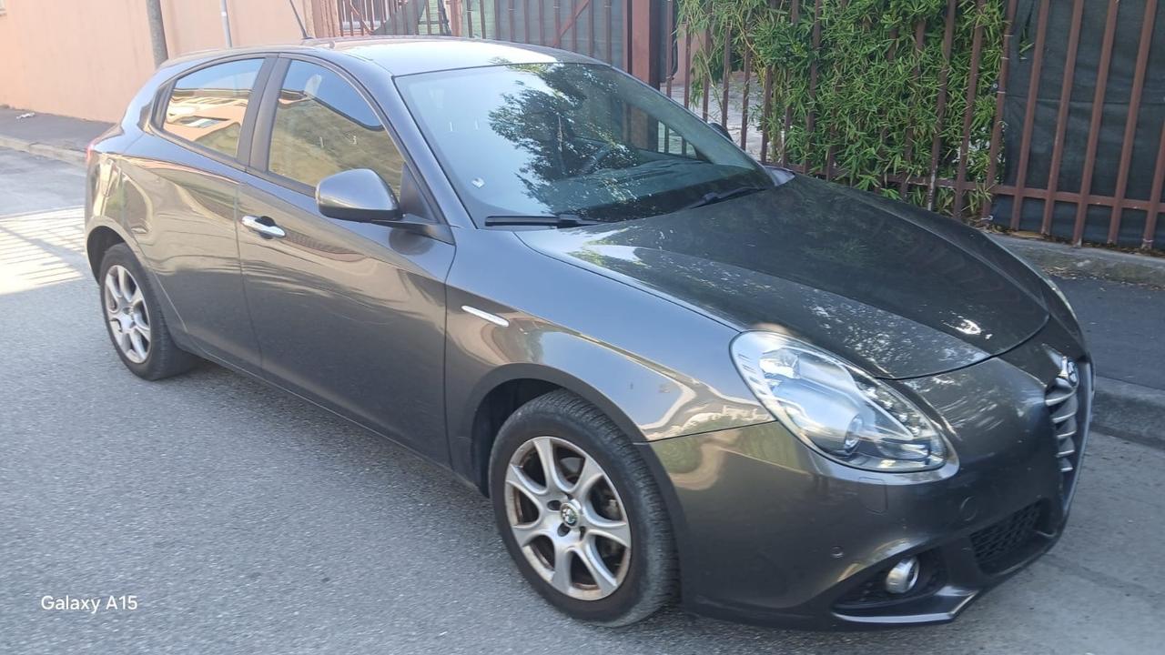Alfa Romeo Giulietta 1.6 JTDm-2 105 CV Distinctive