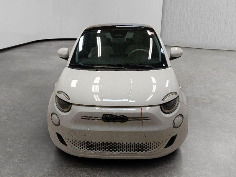 FIAT 500 500e 42 kWh La Prima