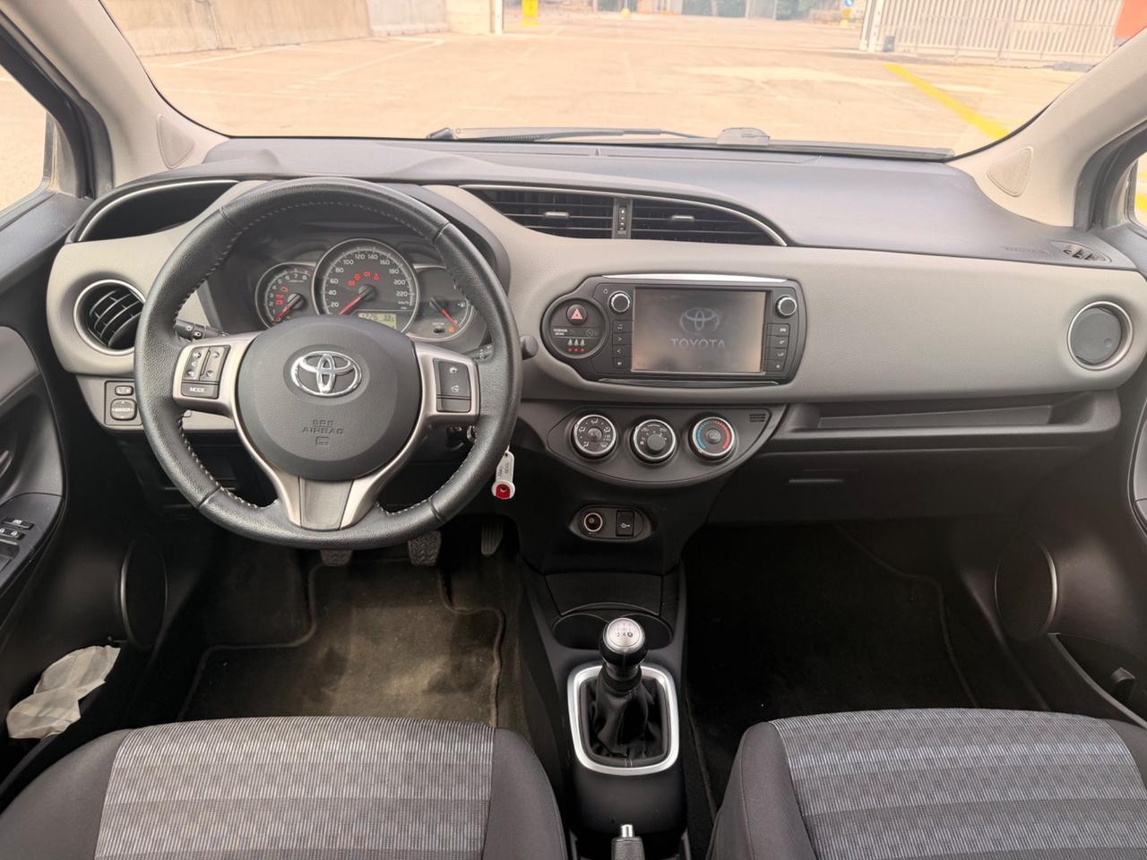 Toyota Yaris 1.0 5 porte Lounge