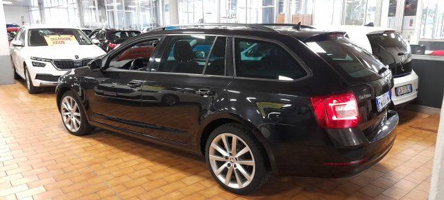 SKODA Octavia 2.0 TDI SCR DSG Wagon 4x4 Executive FULL LED NAVI