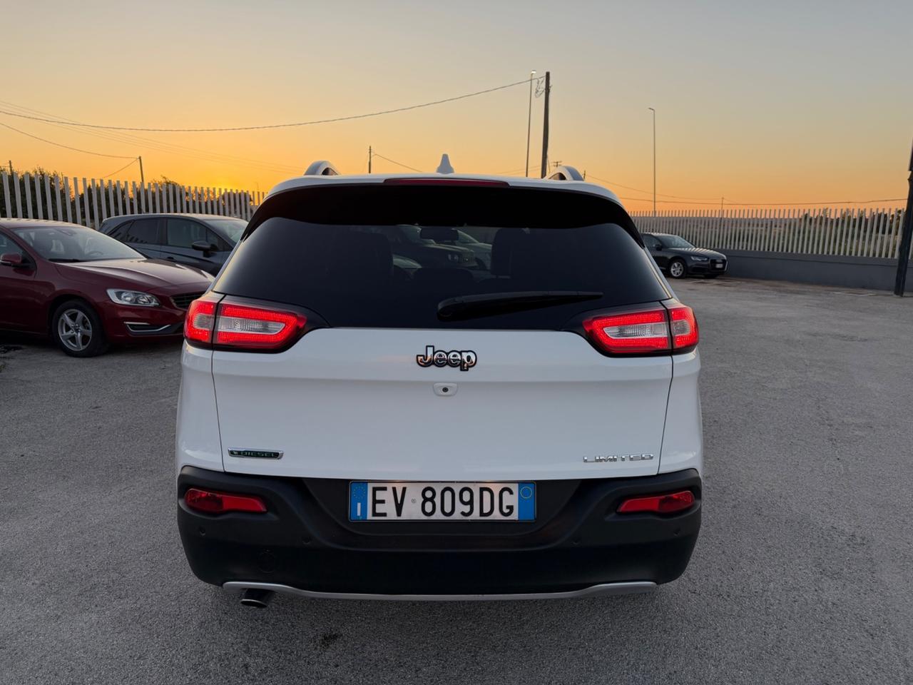 JEEP CHEROKEE 2.0 MJTD 140CV 2WD MANUAL FULL LED