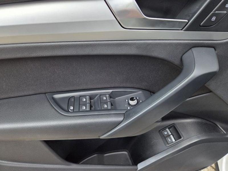 Audi Q5 50 TFSI e Business quattro S tronic