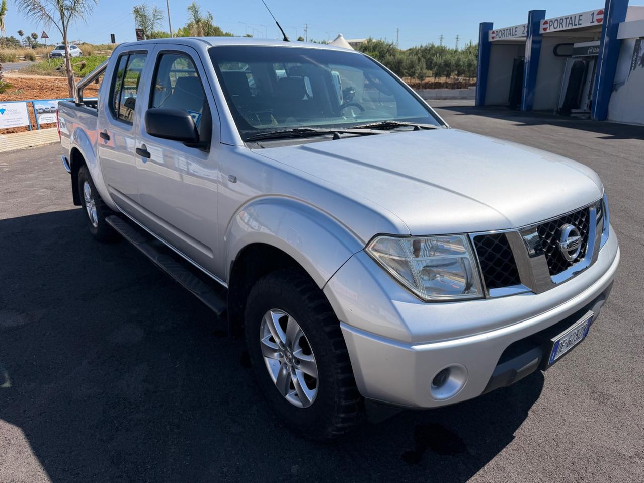 Nissan Navara 2.5 dCi 4 porte Double Cab XE 4X4 AUTOMATICA