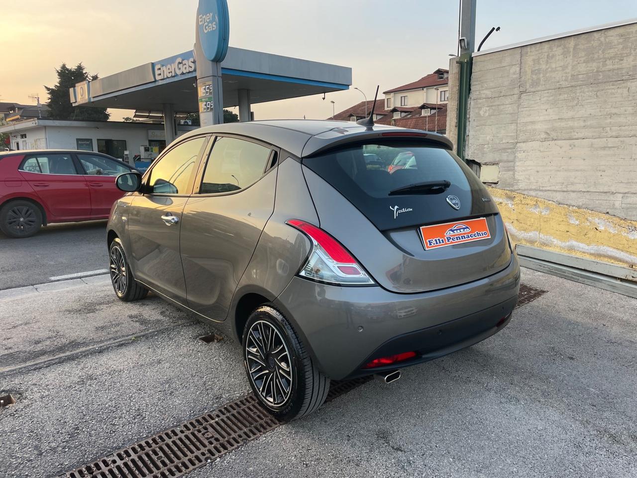 LANCIA YPSILON 1.0 BENZINA 70 (CV) 2022