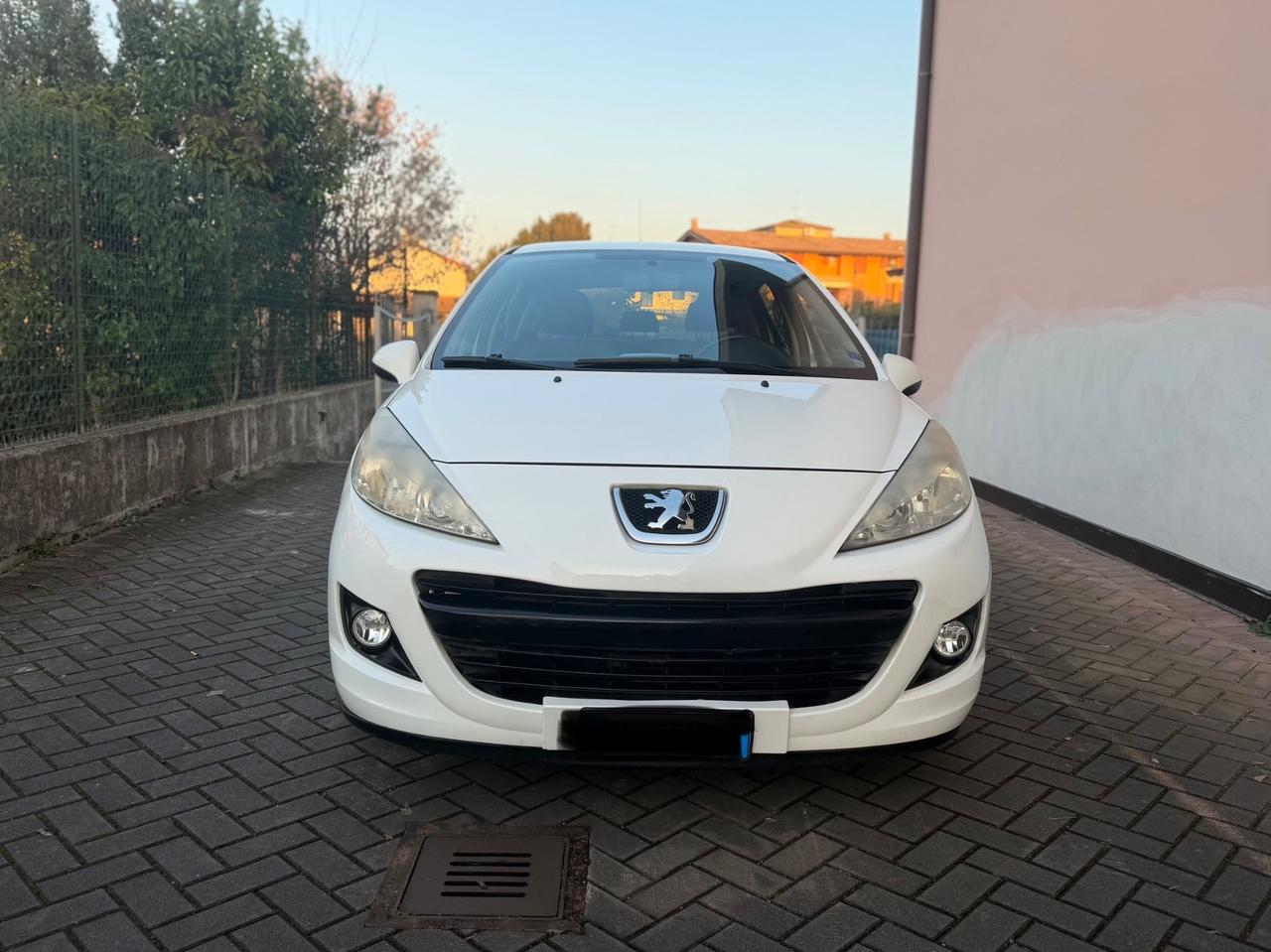 Peugeot 207 Plus 1.4 8V 75CV 5p. ECO GPL