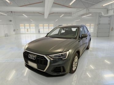 AUDI Q3 35 TDI S tronic Business