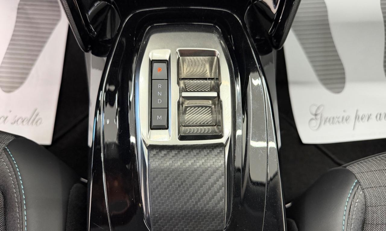 Peugeot 2008 BlueHDi 130 S&S EAT8 Allure Pack 2022