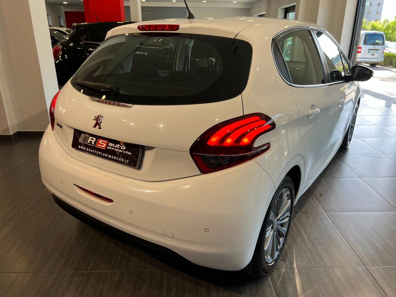 Peugeot 208 BlueHDi 75 5 porte Allure