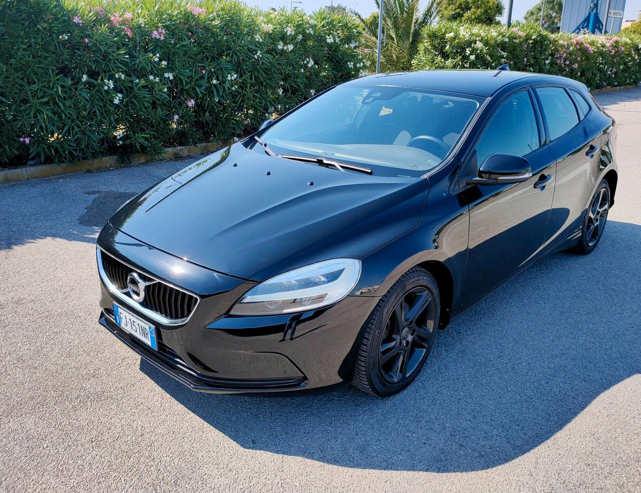 Volvo V40 D2 Momentum PERFETTA