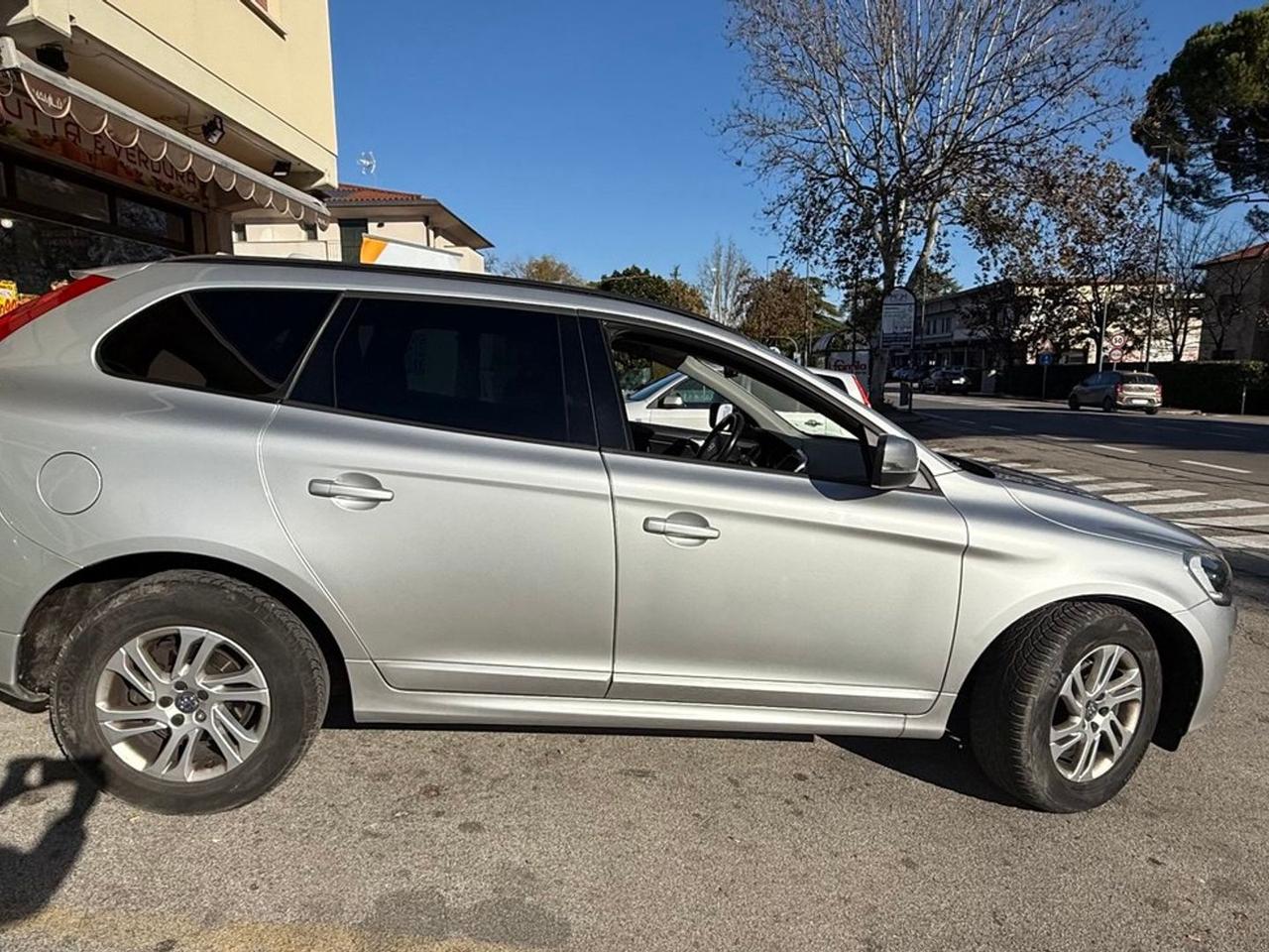 Volvo XC 60 Business 2.0 D4 #8045