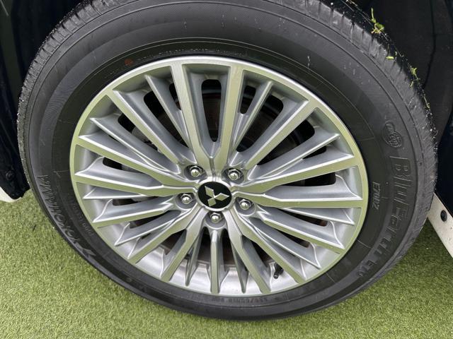 MITSUBISHI Outlander 2.4 MIVEC 4WD PHEV Instyle Plus 25000KM UNIPROP