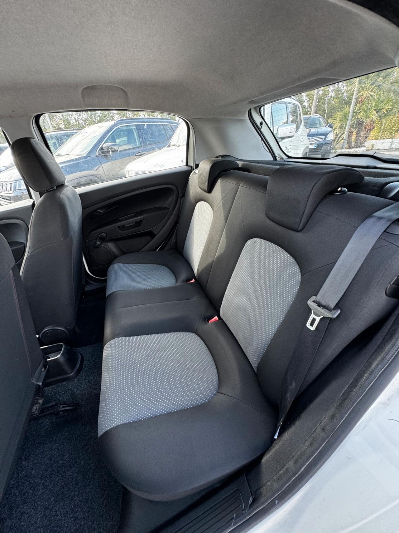 Fiat Punto 1.3 MJT II 75 CV 5 porte Lounge