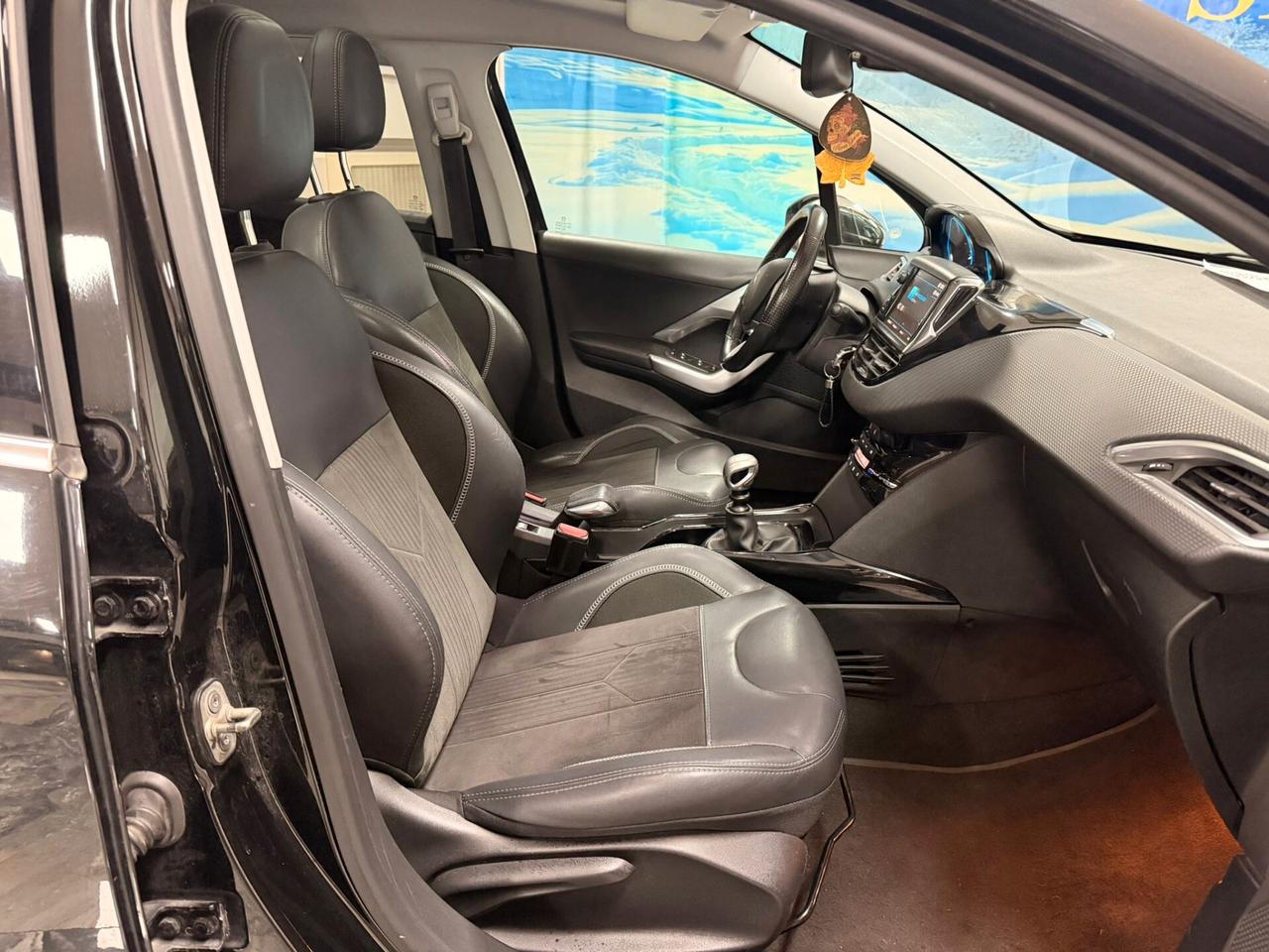 Peugeot 2008 BlueHDi 120 S&S Black Matt