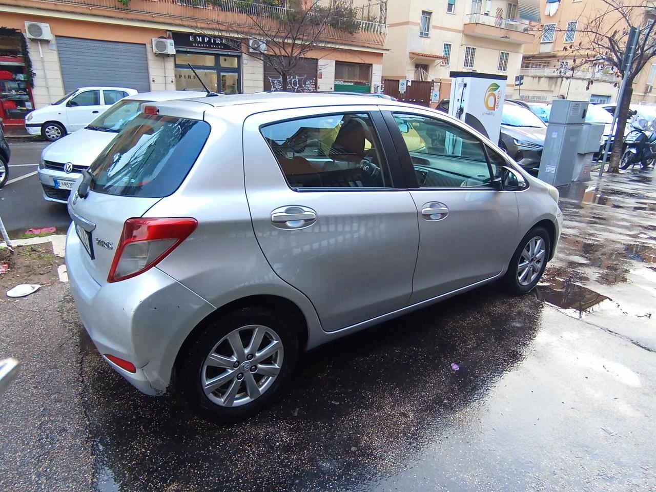 Toyota Yaris 1.0 Lounge offerta del mese
