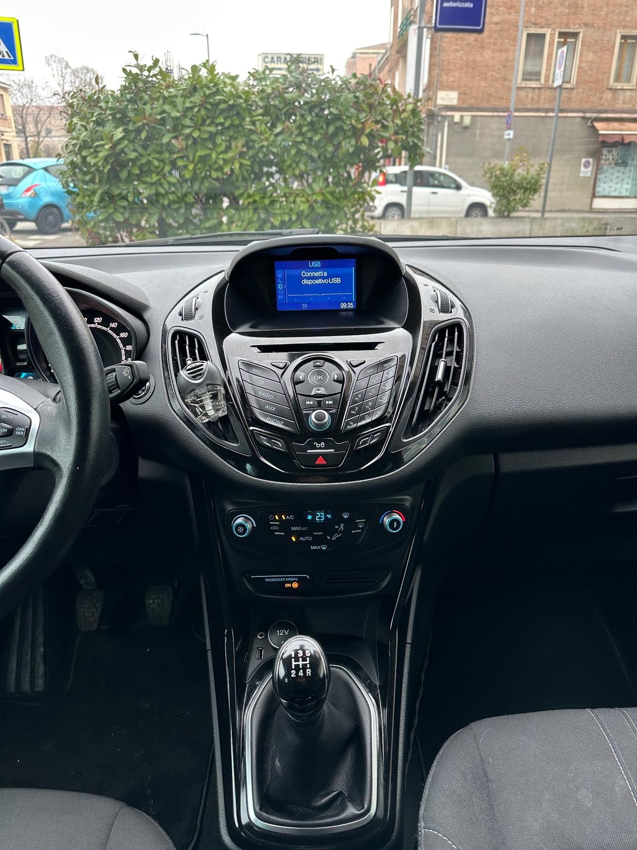 Ford B-Max 1.5 TDCi 75 CV Business Titanium