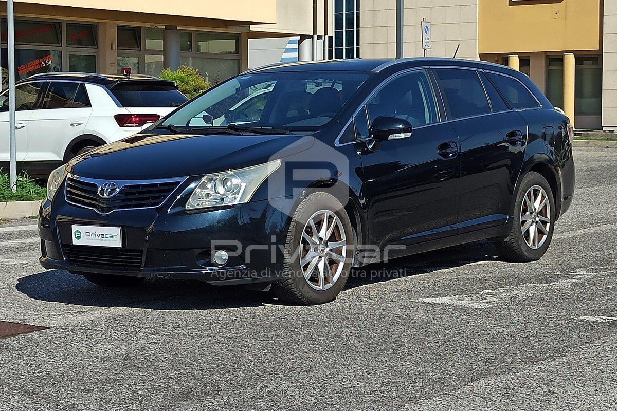 TOYOTA Avensis 2.0 D-4D Wagon Sol