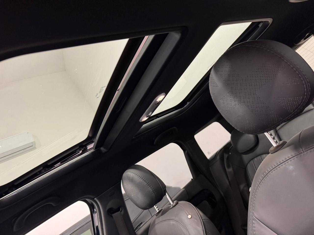 Mini Cooper Countryman 1.5 Essential