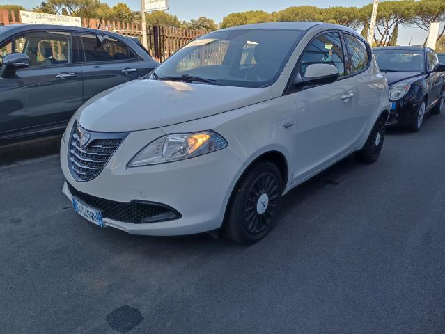 Lancia Ypsilon 1.3 95 cv Diesel Gold Black Packet