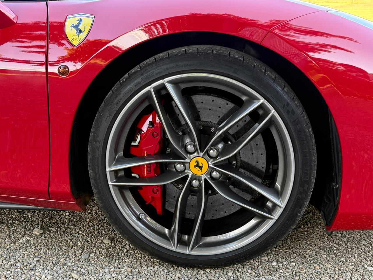 Ferrari 488 GTB + iva 22% - ha 10.900 km ! PREZZO TOP ITALIA -