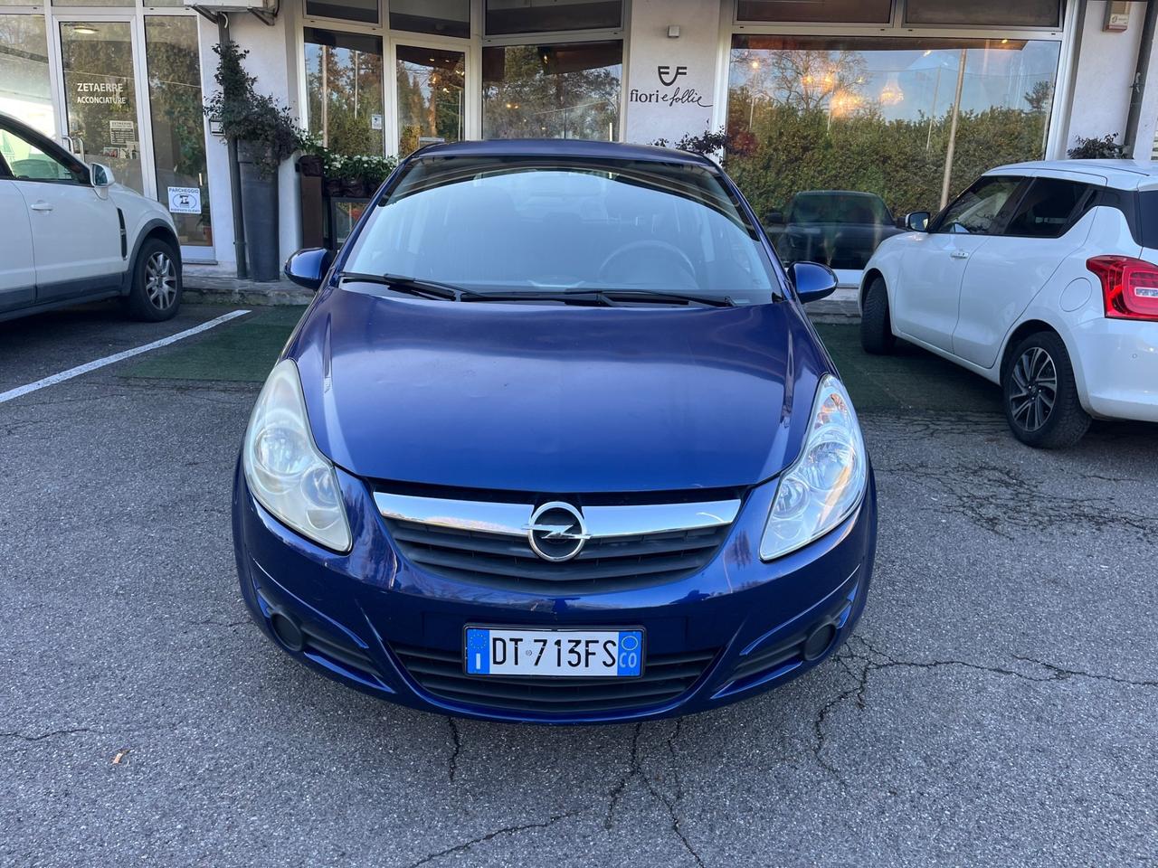 Opel Corsa 1.4 16V 5 porte Cosmo