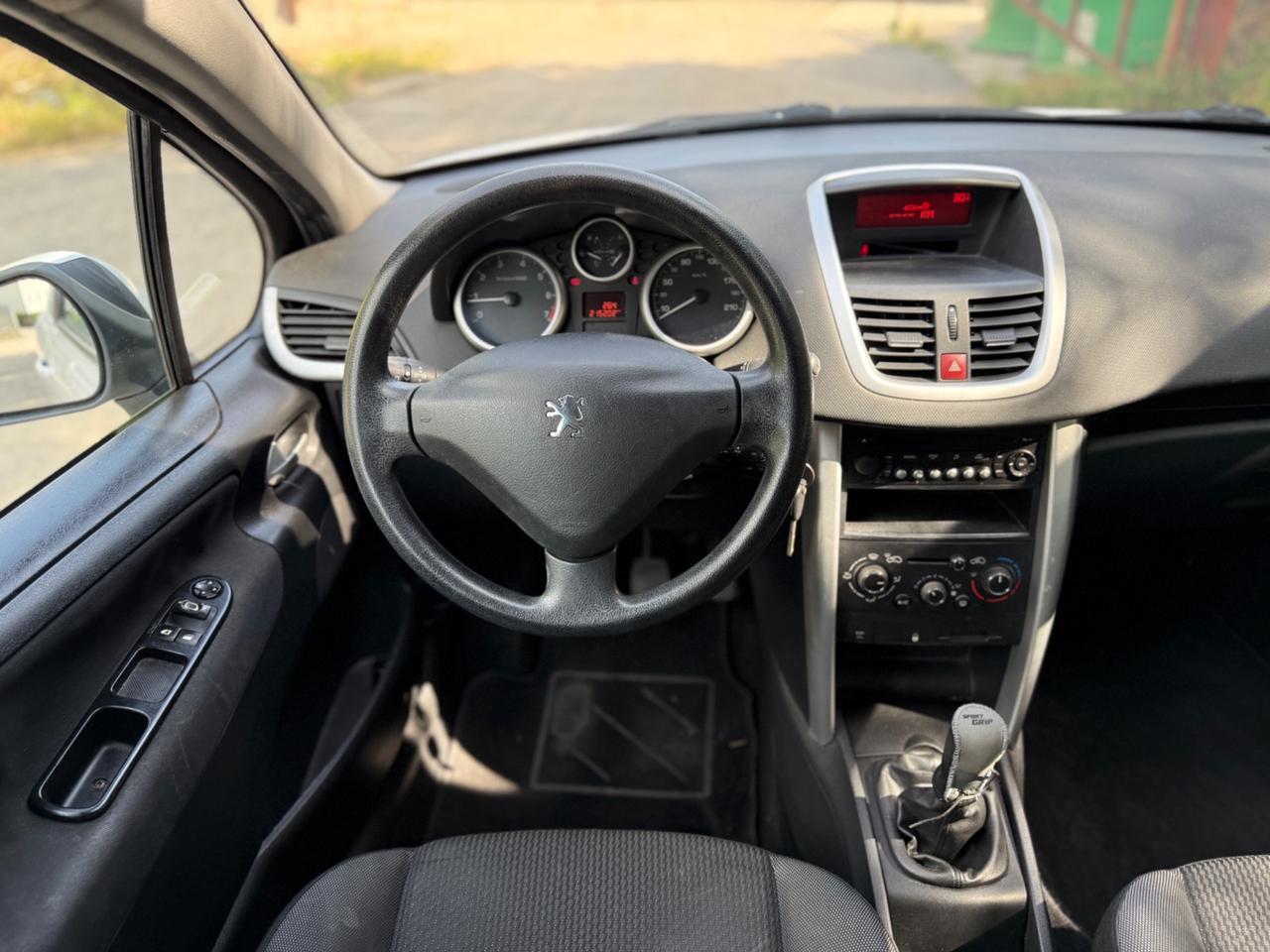 Peugeot 207 1.4 8V 75CV GPL