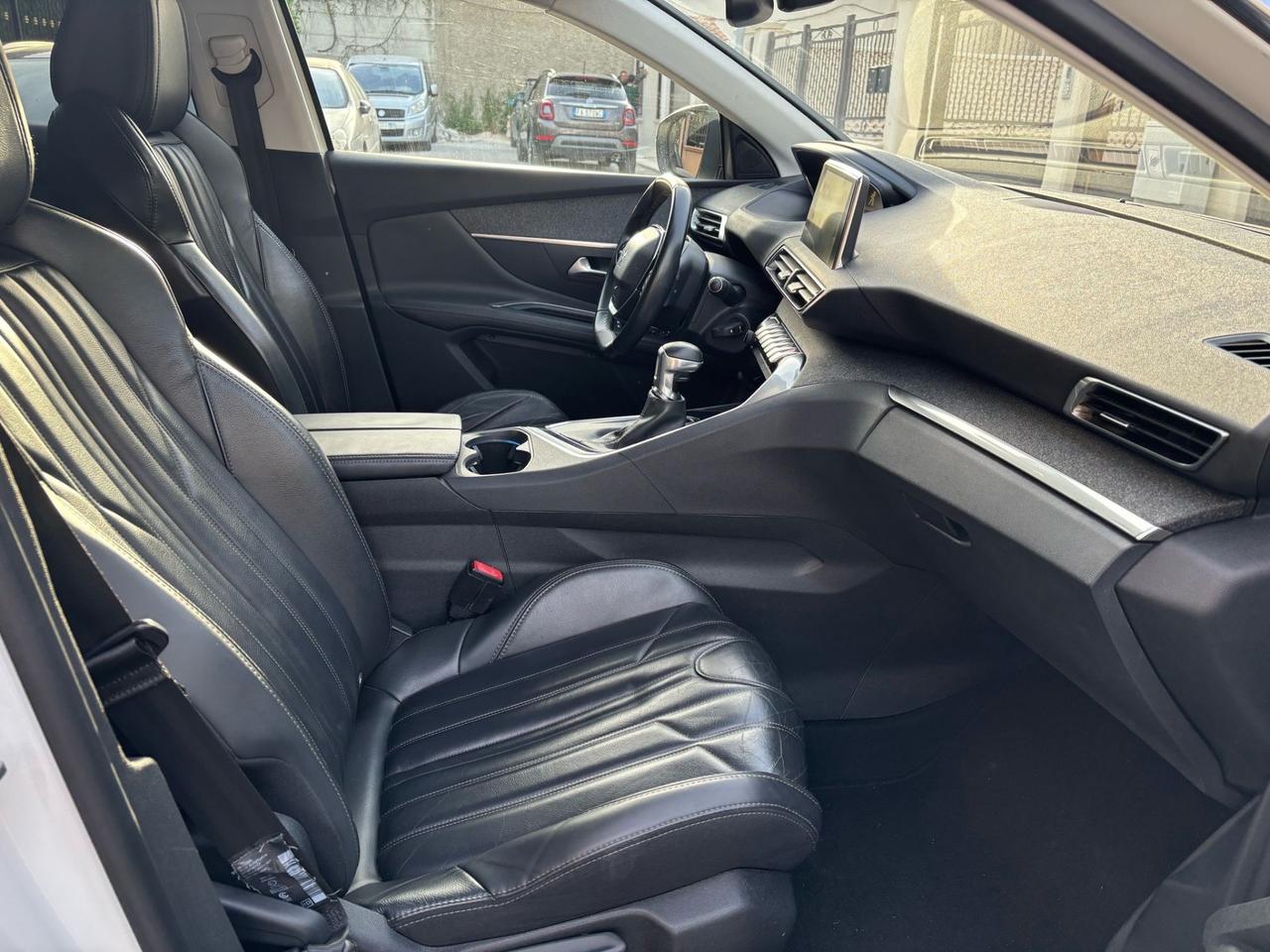 Peugeot 3008 BlueHDi 120 S&S Allure