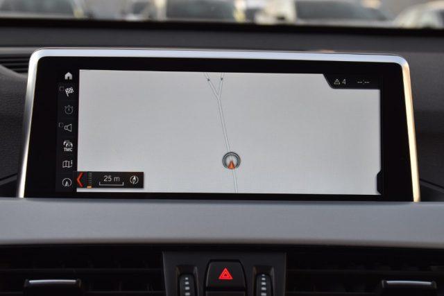 BMW X1 sDrive18d Business Advantage *Navi, led*