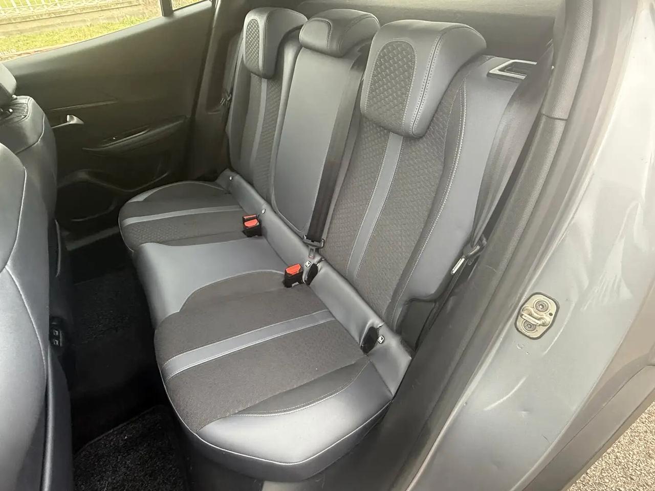 Peugeot 2008 PureTech 100 S&S Allure