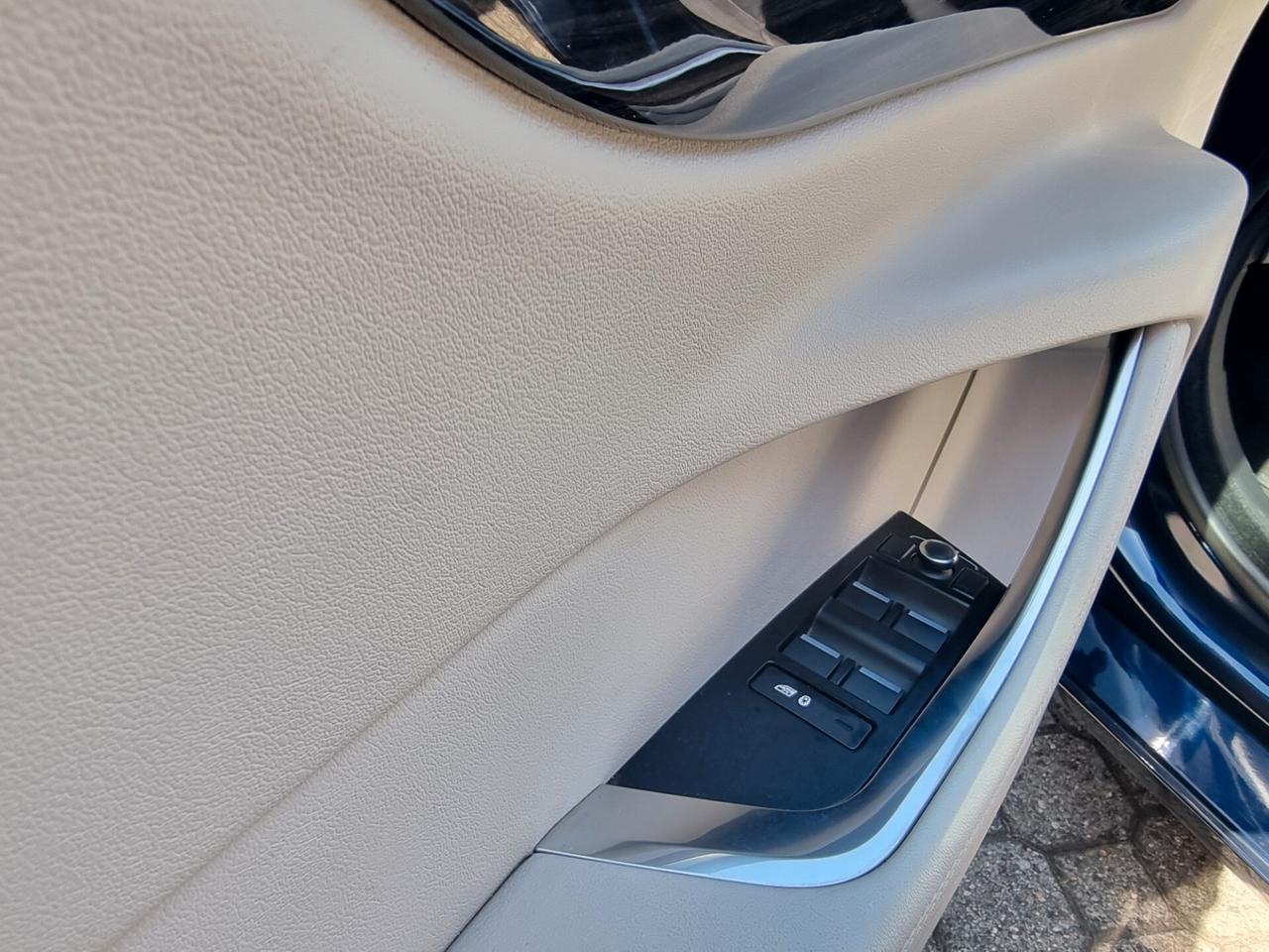 Jaguar XE 2.0 D 204 CV aut. SE