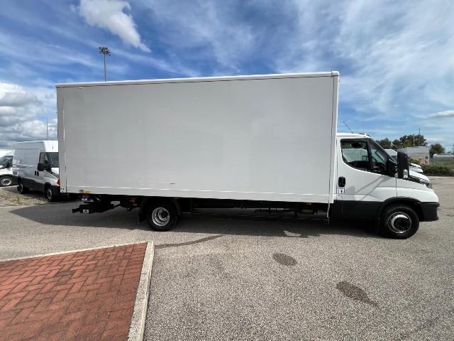 Iveco DAILY 70C18HA8/P BOX + SPONDA