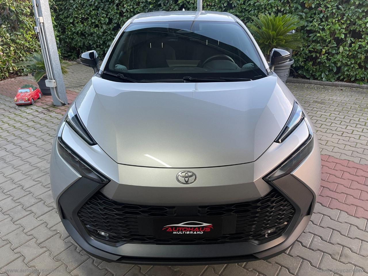 TOYOTA C-HR 1.8 HV Trend